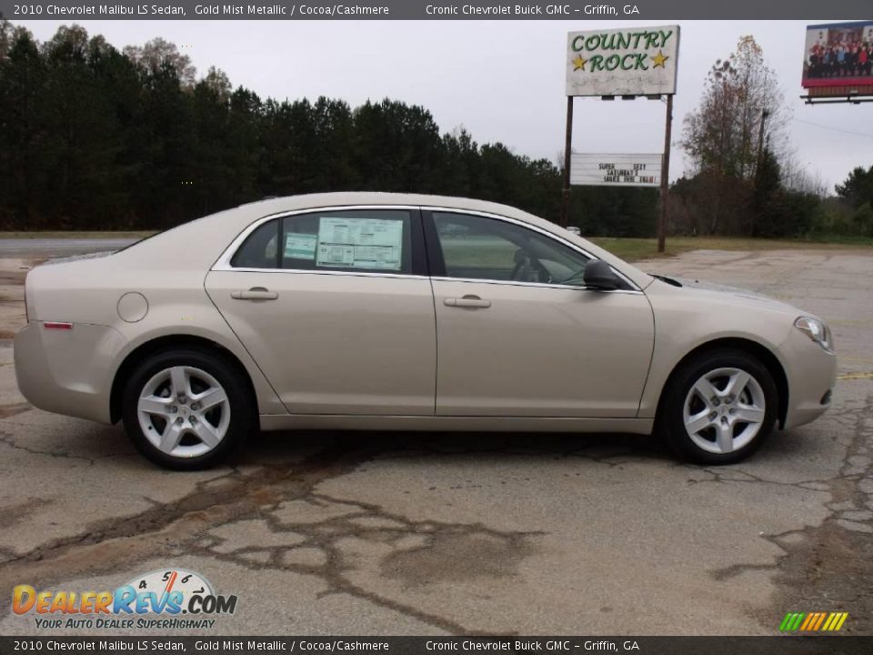 2010 Chevrolet Malibu LS Sedan Gold Mist Metallic / Cocoa/Cashmere Photo #6