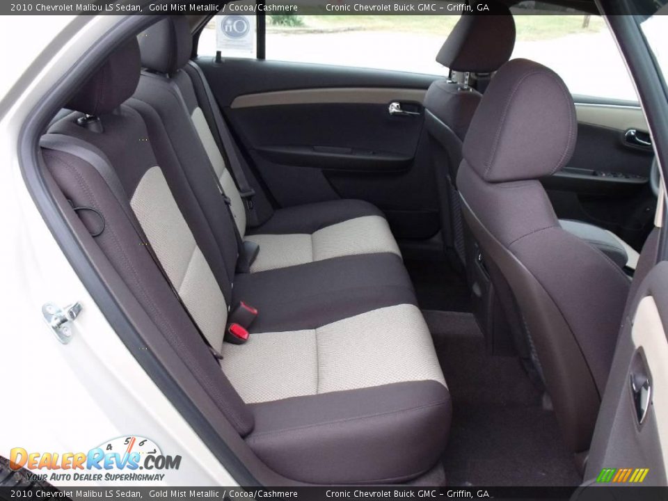 2010 Chevrolet Malibu LS Sedan Gold Mist Metallic / Cocoa/Cashmere Photo #12