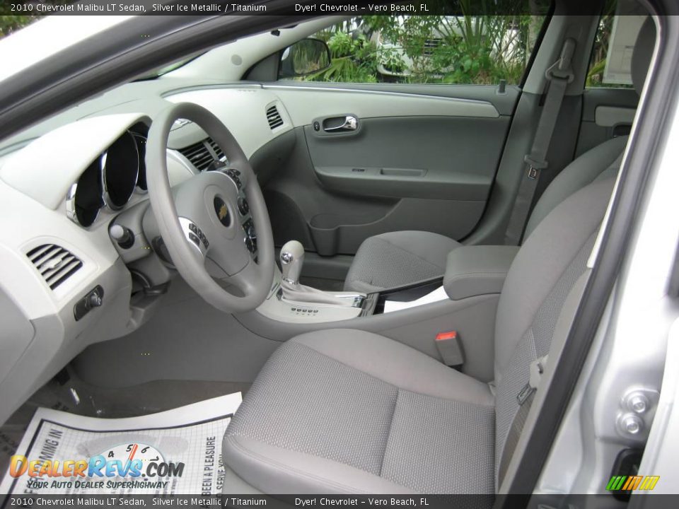 2010 Chevrolet Malibu LT Sedan Silver Ice Metallic / Titanium Photo #7