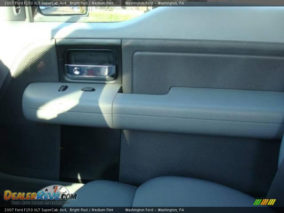2007 Ford F150 XLT SuperCab 4x4 Bright Red / Medium Flint Photo #17