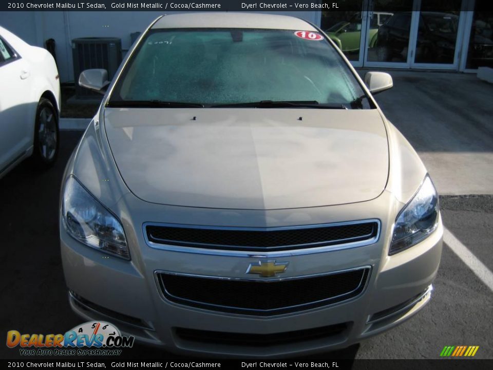 2010 Chevrolet Malibu LT Sedan Gold Mist Metallic / Cocoa/Cashmere Photo #2