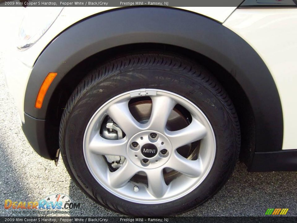 2009 Mini Cooper S Hardtop Pepper White / Black/Grey Photo #6
