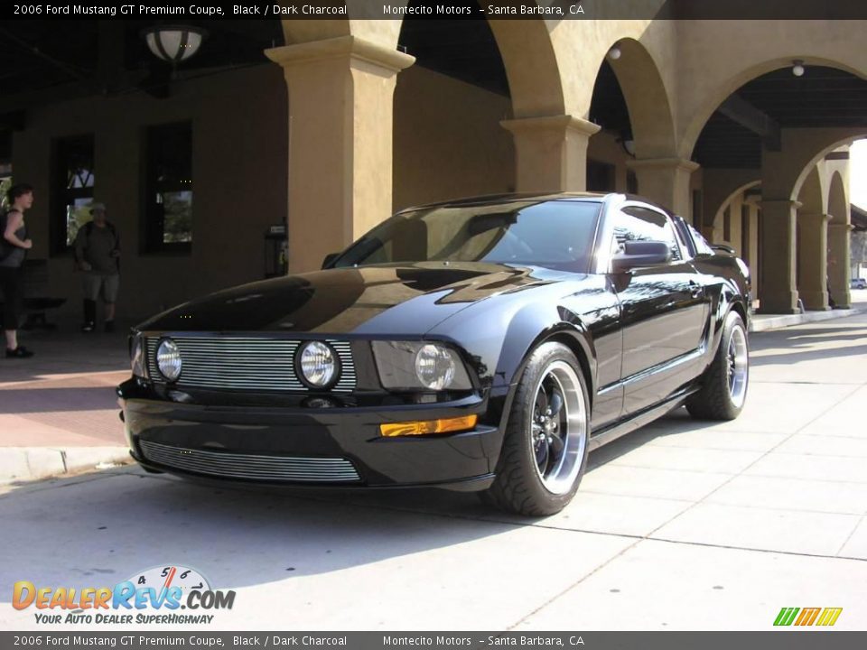2006 Ford Mustang GT Premium Coupe Black / Dark Charcoal Photo #2