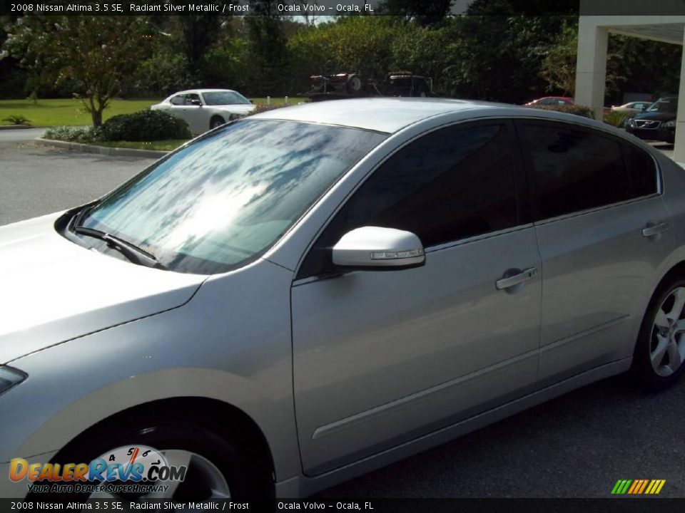 2008 Nissan Altima 3.5 SE Radiant Silver Metallic / Frost Photo #4