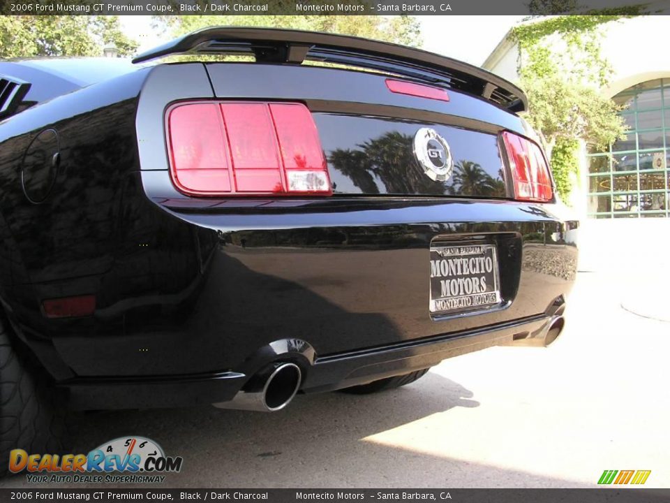 2006 Ford Mustang GT Premium Coupe Black / Dark Charcoal Photo #24