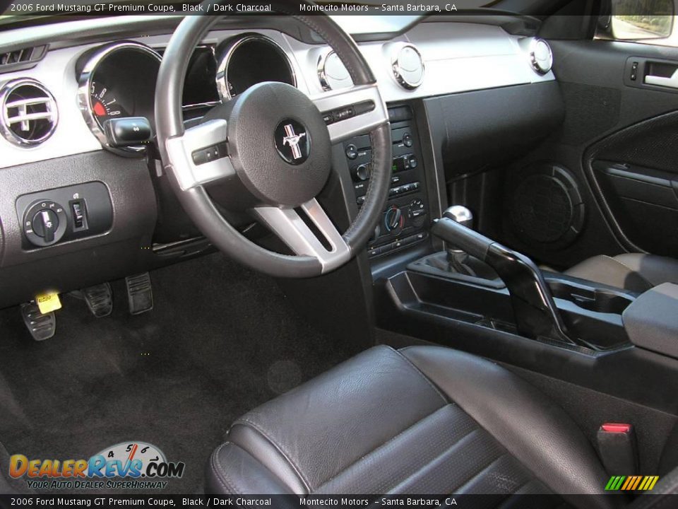 2006 Ford Mustang GT Premium Coupe Black / Dark Charcoal Photo #26