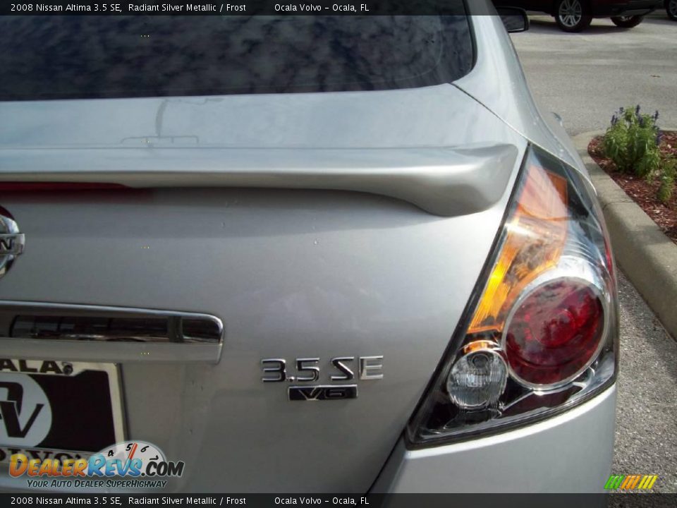 2008 Nissan Altima 3.5 SE Radiant Silver Metallic / Frost Photo #17