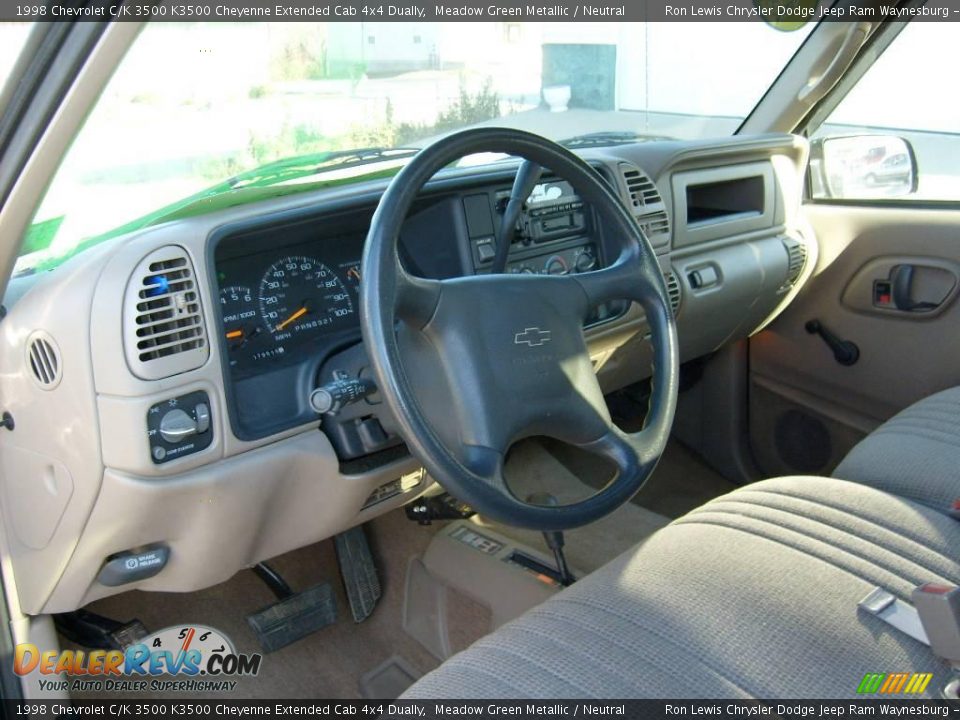 1998 Chevrolet C/K 3500 K3500 Cheyenne Extended Cab 4x4 Dually Meadow Green Metallic / Neutral Photo #11