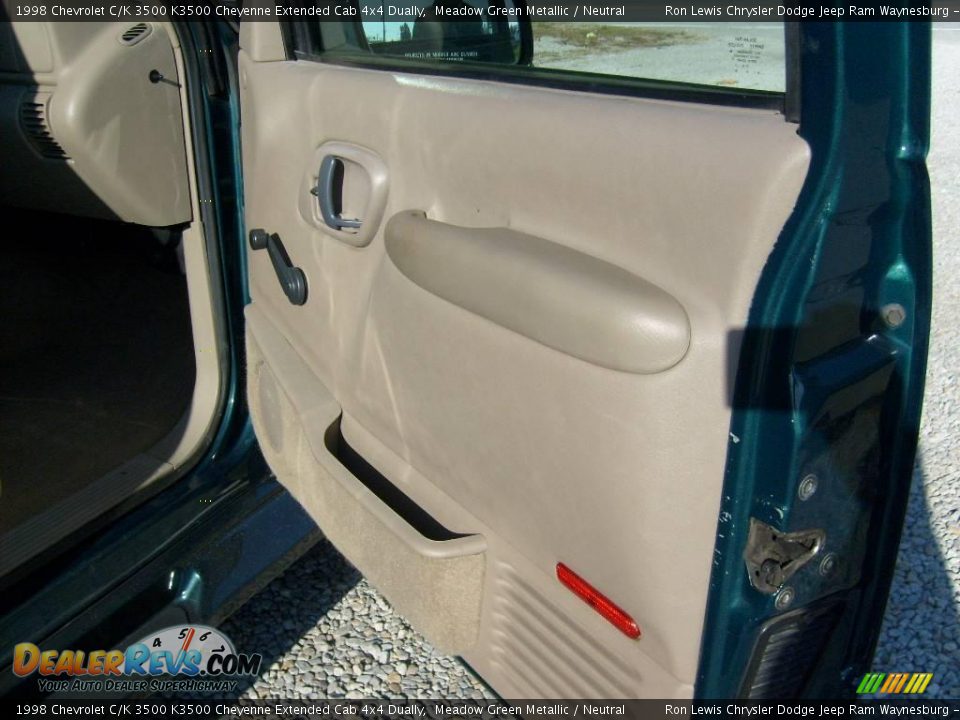 1998 Chevrolet C/K 3500 K3500 Cheyenne Extended Cab 4x4 Dually Meadow Green Metallic / Neutral Photo #21