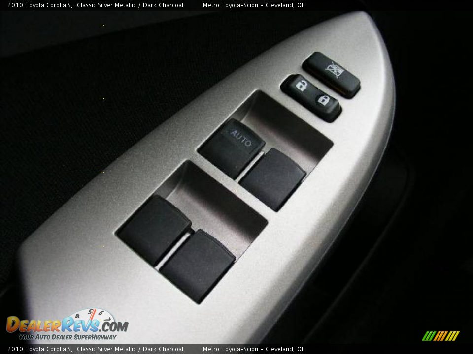 2010 Toyota Corolla S Classic Silver Metallic / Dark Charcoal Photo #21
