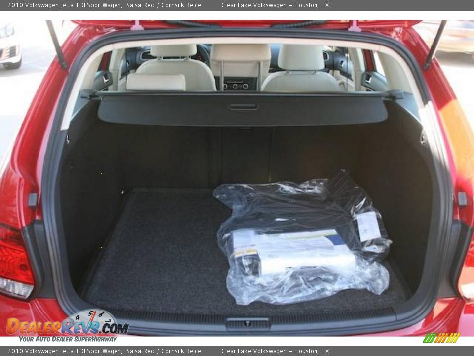 2010 Volkswagen Jetta TDI SportWagen Salsa Red / Cornsilk Beige Photo #17