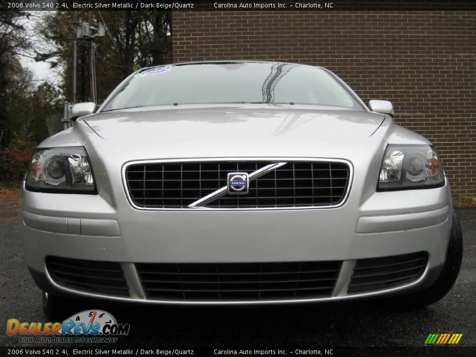 2006 Volvo S40 2.4i Electric Silver Metallic / Dark Beige/Quartz Photo #3