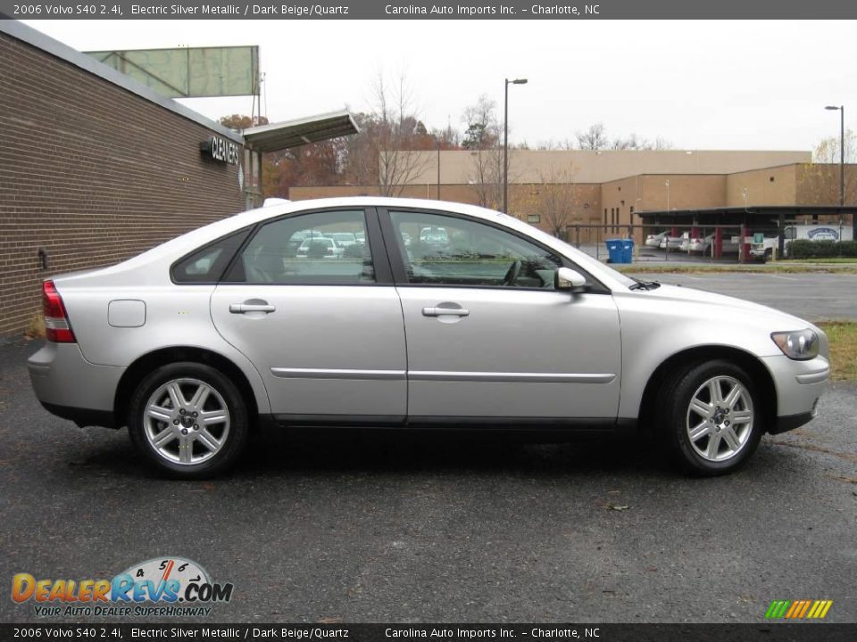 2006 Volvo S40 2.4i Electric Silver Metallic / Dark Beige/Quartz Photo #9