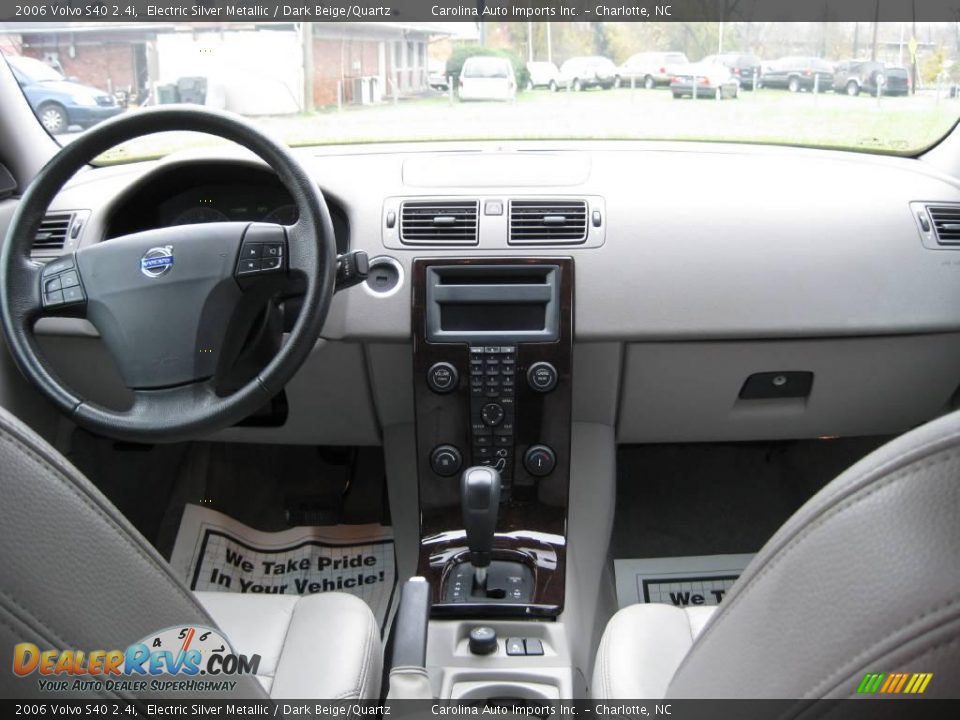 2006 Volvo S40 2.4i Electric Silver Metallic / Dark Beige/Quartz Photo #11
