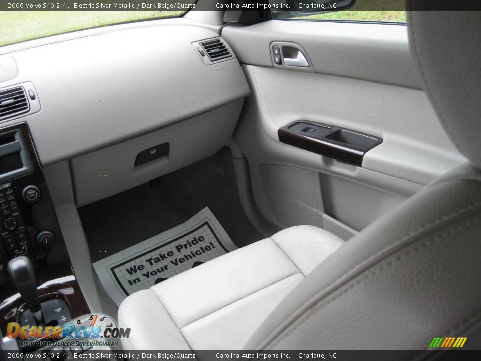 2006 Volvo S40 2.4i Electric Silver Metallic / Dark Beige/Quartz Photo #12
