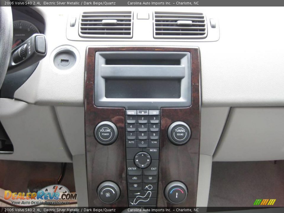 2006 Volvo S40 2.4i Electric Silver Metallic / Dark Beige/Quartz Photo #13