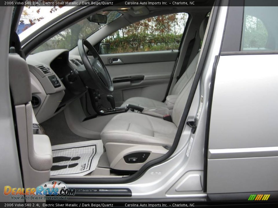 2006 Volvo S40 2.4i Electric Silver Metallic / Dark Beige/Quartz Photo #14