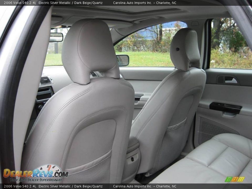2006 Volvo S40 2.4i Electric Silver Metallic / Dark Beige/Quartz Photo #17