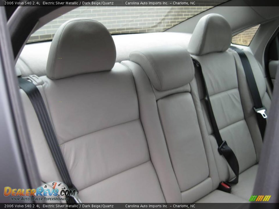 2006 Volvo S40 2.4i Electric Silver Metallic / Dark Beige/Quartz Photo #23