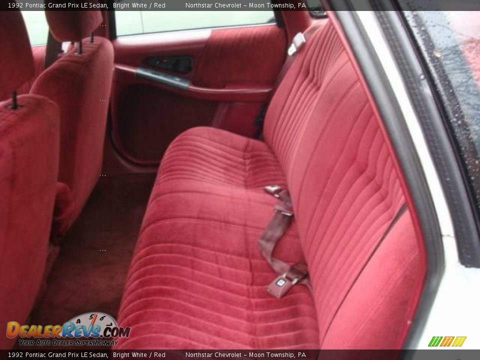 1992 Pontiac Grand Prix LE Sedan Bright White / Red Photo #8