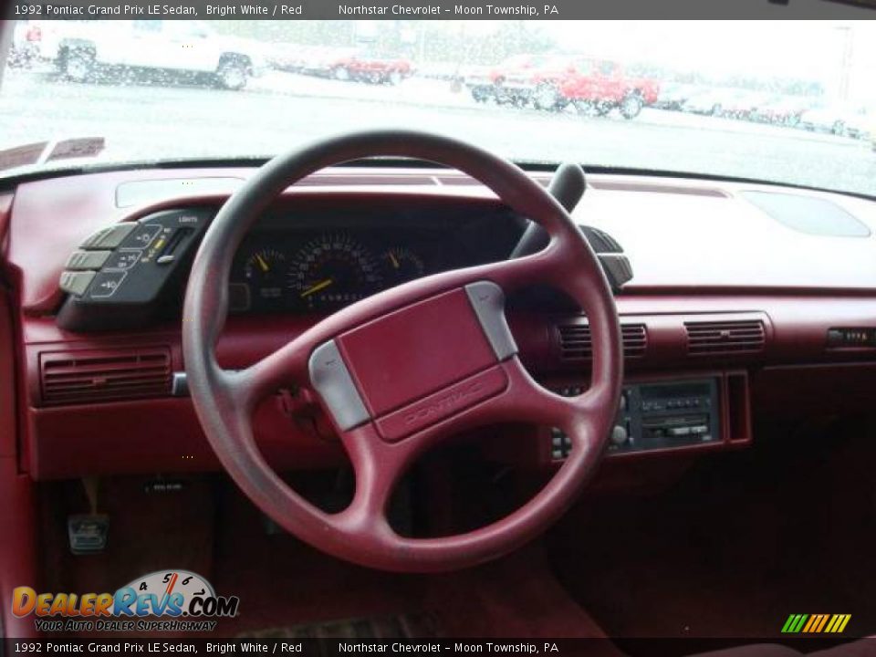 1992 Pontiac Grand Prix LE Sedan Bright White / Red Photo #9