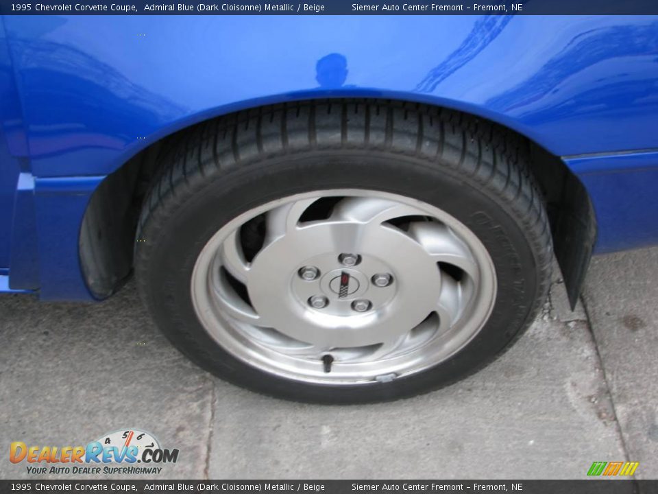 1995 Chevrolet Corvette Coupe Admiral Blue (Dark Cloisonne) Metallic / Beige Photo #10
