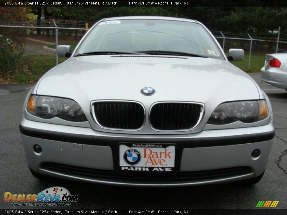 2005 BMW 3 Series 325xi Sedan Titanium Silver Metallic / Black Photo #3