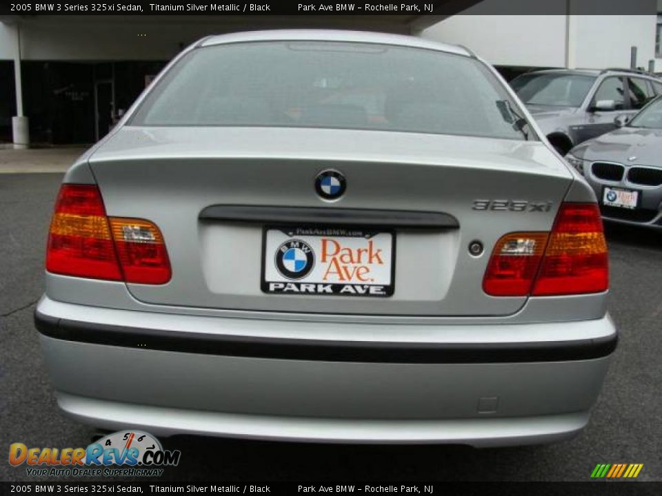 2005 BMW 3 Series 325xi Sedan Titanium Silver Metallic / Black Photo #7