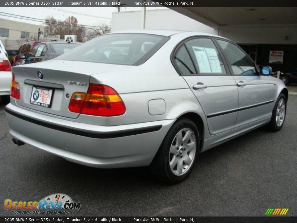 2005 BMW 3 Series 325xi Sedan Titanium Silver Metallic / Black Photo #8