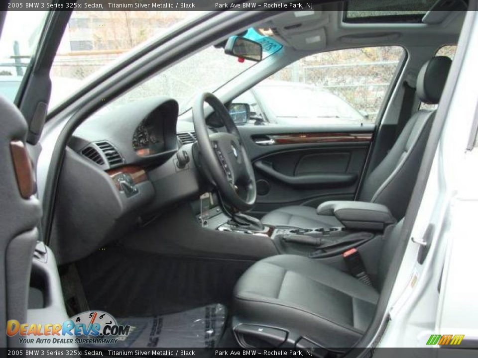 2005 BMW 3 Series 325xi Sedan Titanium Silver Metallic / Black Photo #10