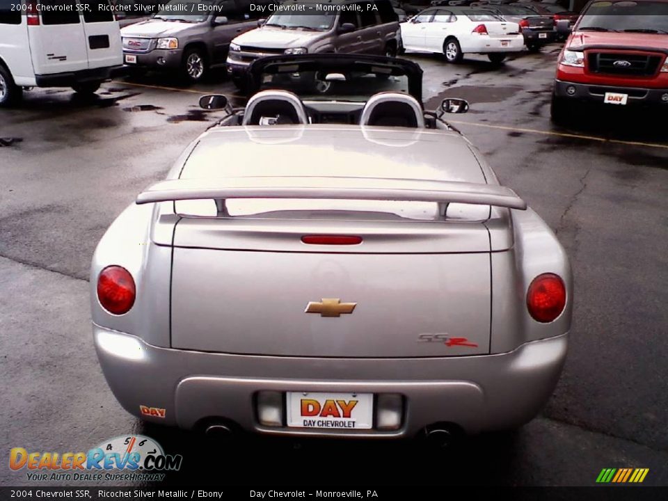 2004 Chevrolet SSR Ricochet Silver Metallic / Ebony Photo #20