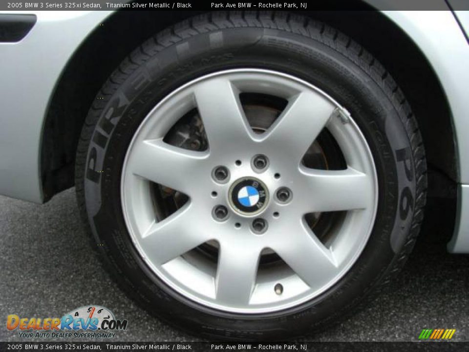 2005 BMW 3 Series 325xi Sedan Titanium Silver Metallic / Black Photo #23