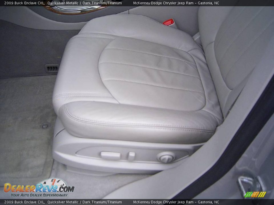 2009 Buick Enclave CXL Quicksilver Metallic / Dark Titanium/Titanium Photo #8