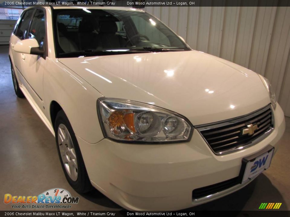 2006 Chevrolet Malibu Maxx LT Wagon White / Titanium Gray Photo #1