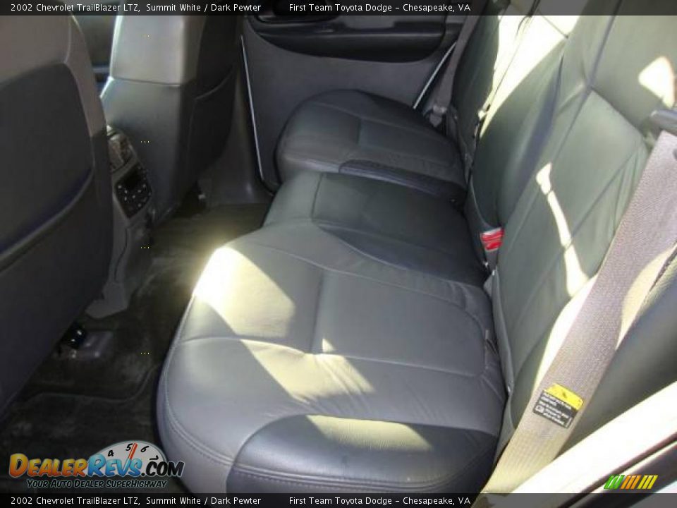 2002 Chevrolet TrailBlazer LTZ Summit White / Dark Pewter Photo #10