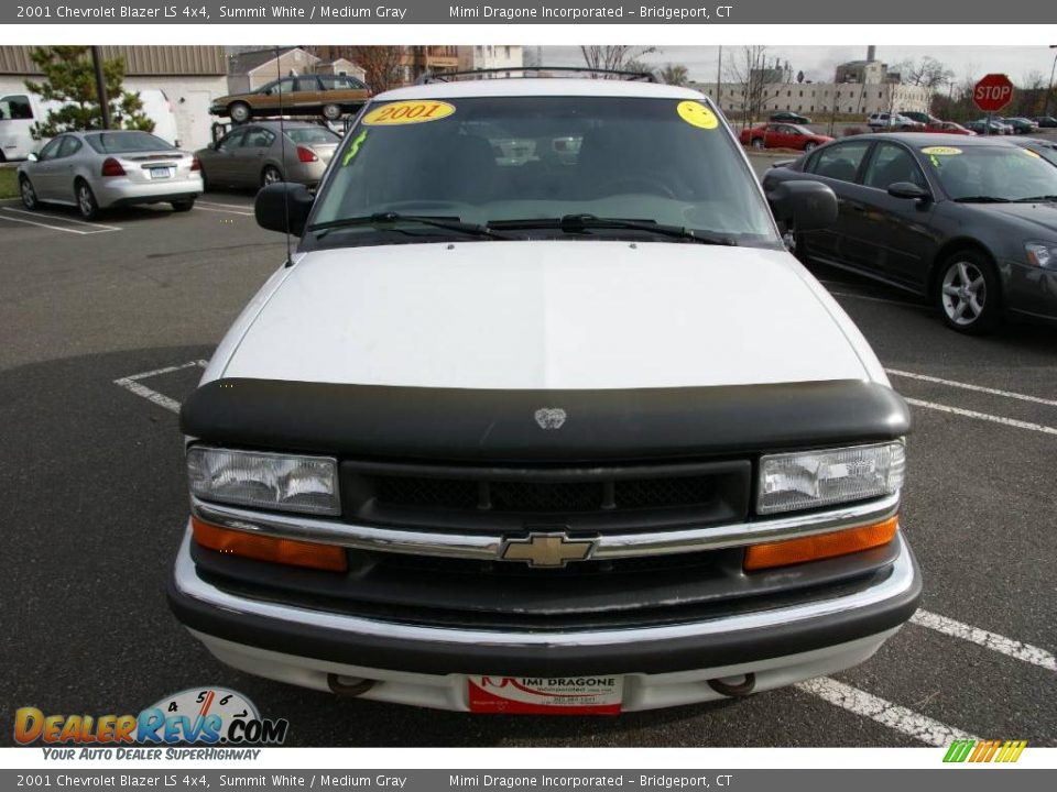 2001 Chevrolet Blazer LS 4x4 Summit White / Medium Gray Photo #2