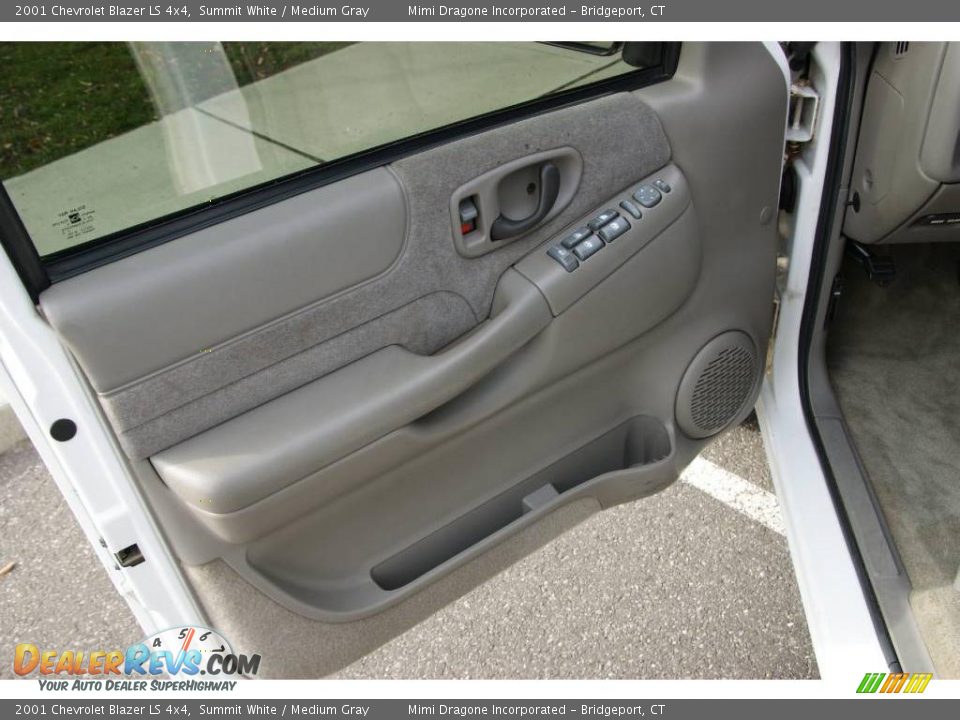 2001 Chevrolet Blazer LS 4x4 Summit White / Medium Gray Photo #9