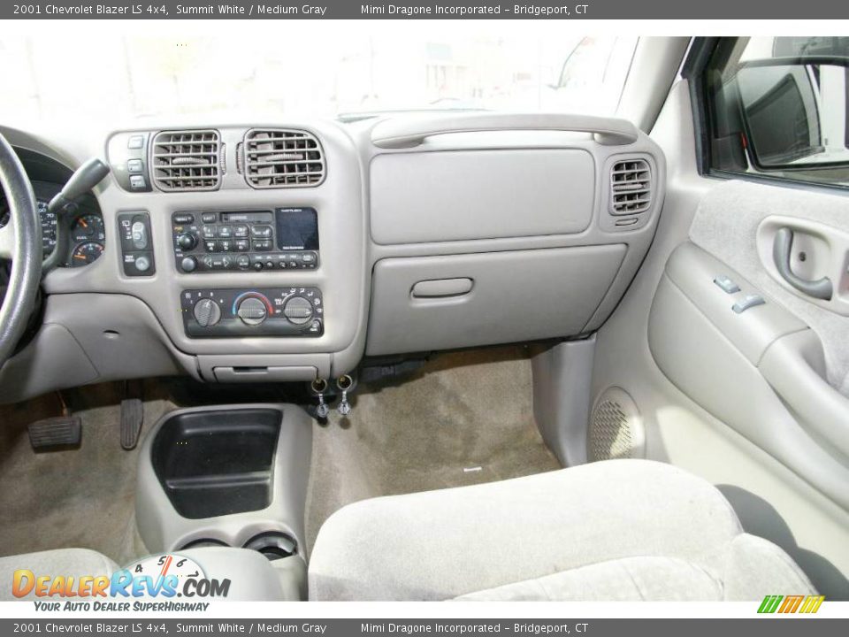 2001 Chevrolet Blazer LS 4x4 Summit White / Medium Gray Photo #13