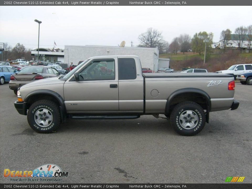 2002 Chevrolet S10 LS Extended Cab 4x4 Light Pewter Metallic / Graphite Photo #2
