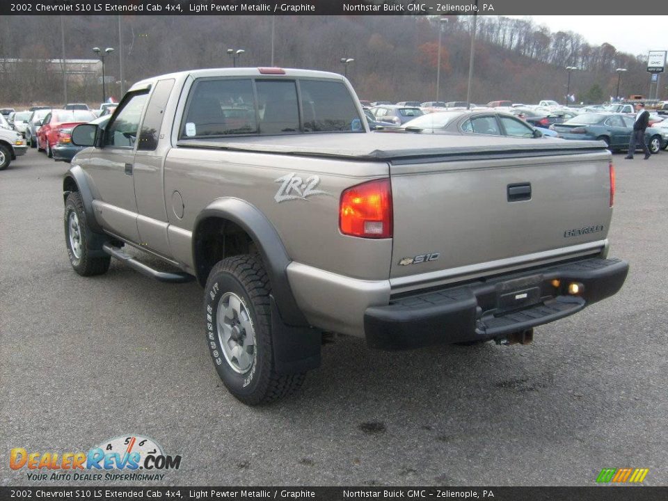 2002 Chevrolet S10 LS Extended Cab 4x4 Light Pewter Metallic / Graphite Photo #3