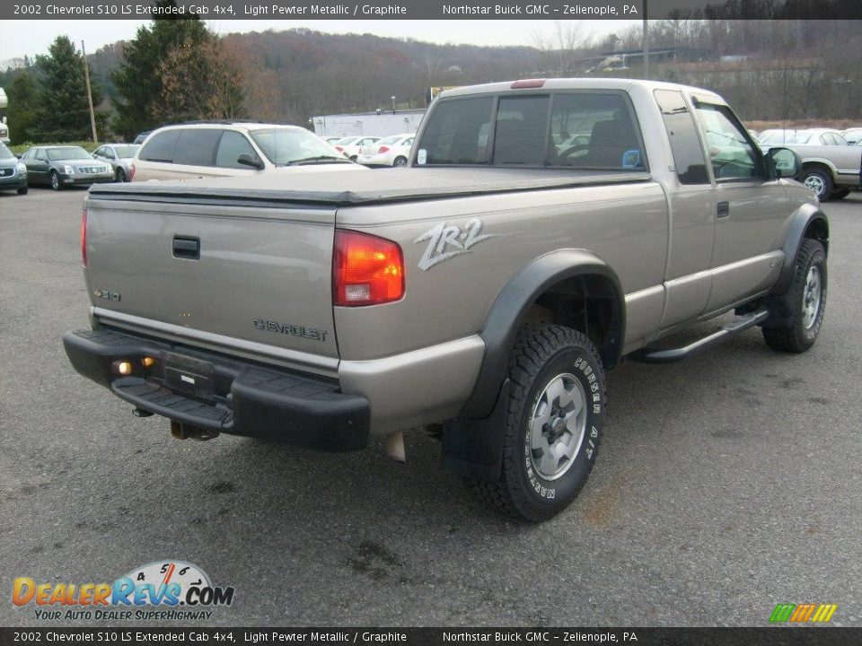 2002 Chevrolet S10 LS Extended Cab 4x4 Light Pewter Metallic / Graphite Photo #5