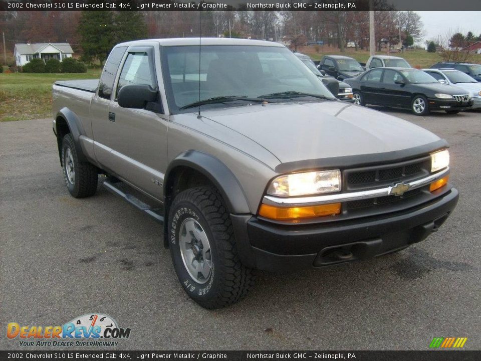 2002 Chevrolet S10 LS Extended Cab 4x4 Light Pewter Metallic / Graphite Photo #7