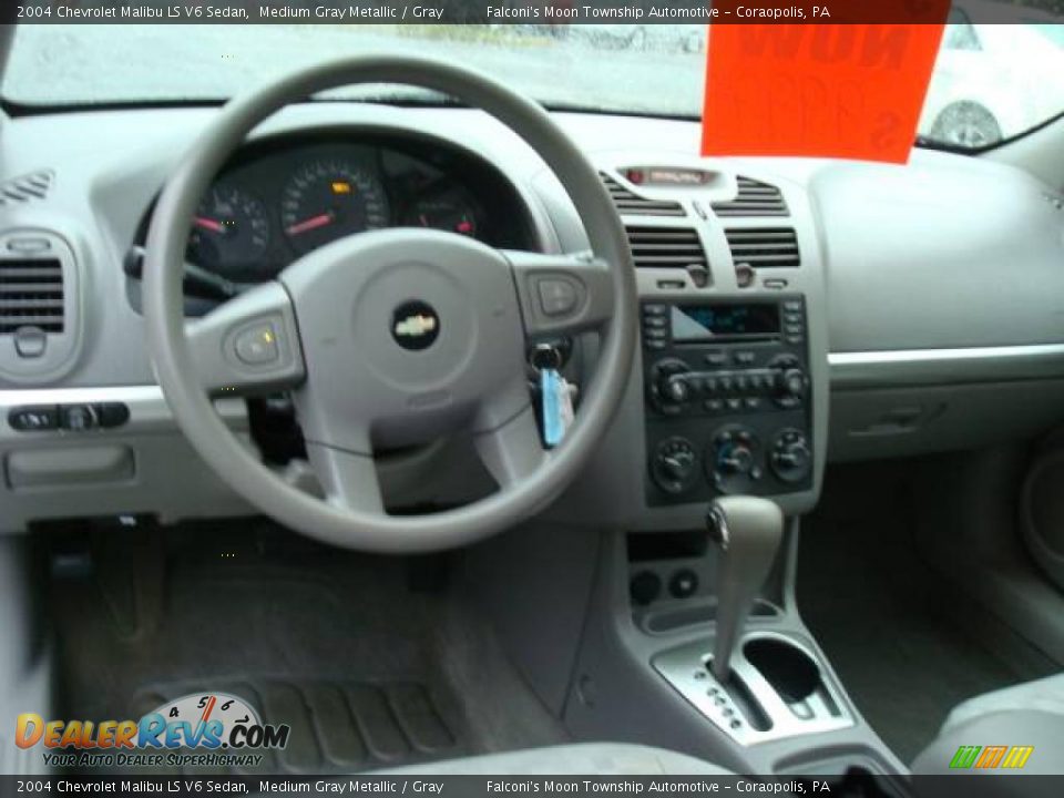 2004 Chevrolet Malibu LS V6 Sedan Medium Gray Metallic / Gray Photo #10