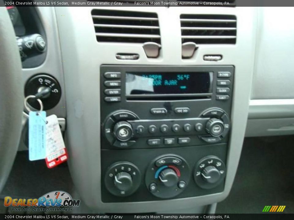 2004 Chevrolet Malibu LS V6 Sedan Medium Gray Metallic / Gray Photo #13