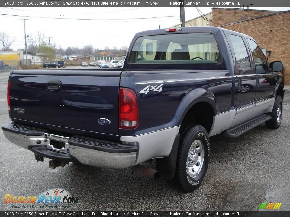 2003 Ford F250 Super Duty XLT Crew Cab 4x4 True Blue Metallic / Medium Flint Grey Photo #5