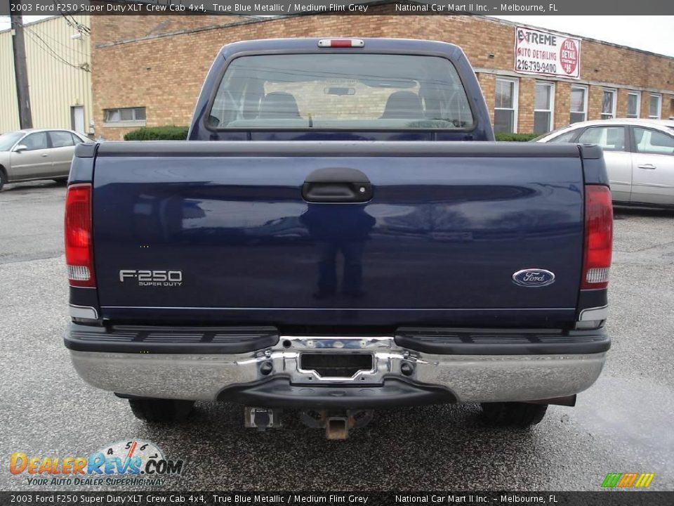 2003 Ford F250 Super Duty XLT Crew Cab 4x4 True Blue Metallic / Medium Flint Grey Photo #6