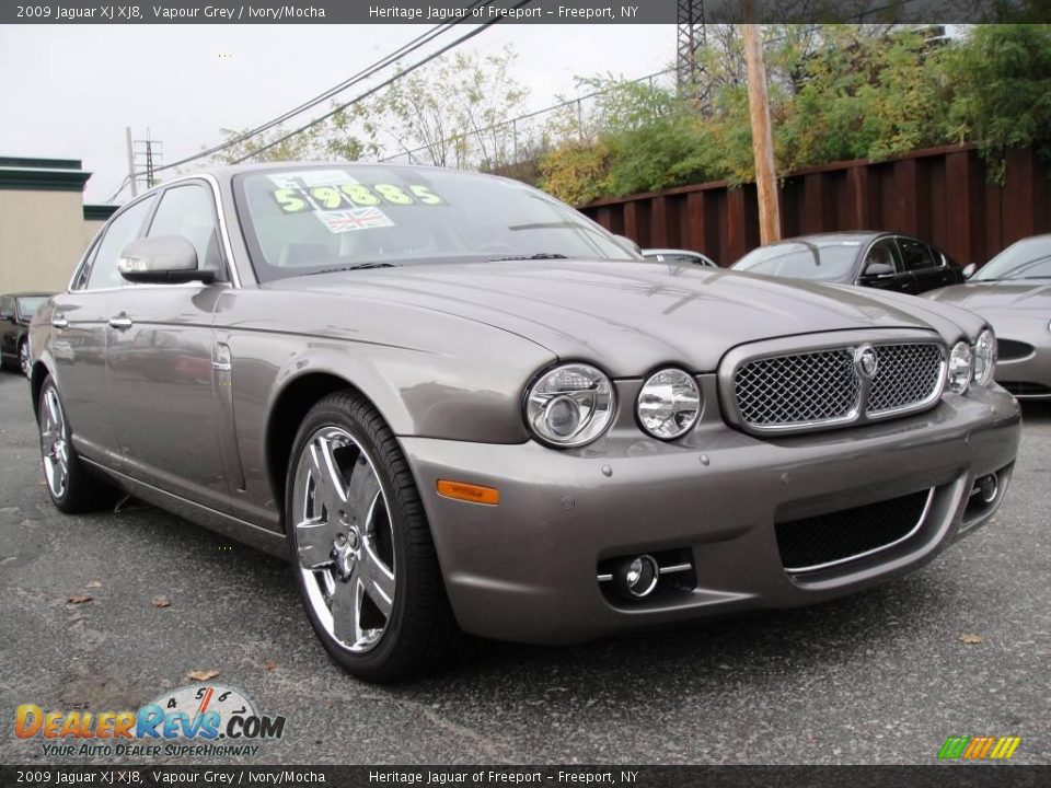2009 Jaguar XJ XJ8 Vapour Grey / Ivory/Mocha Photo #7