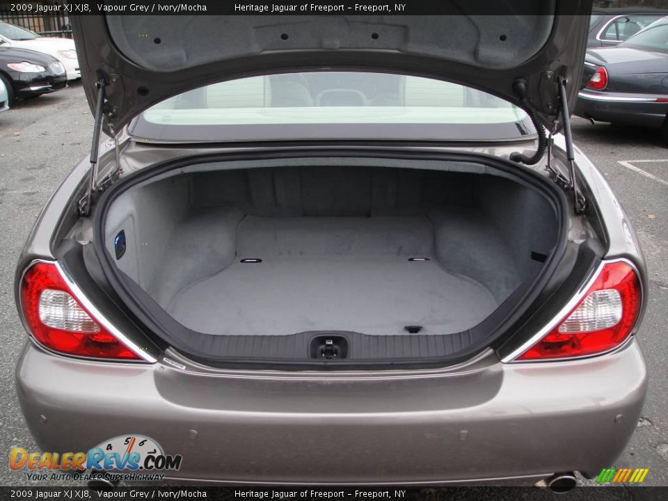 2009 Jaguar XJ XJ8 Vapour Grey / Ivory/Mocha Photo #8