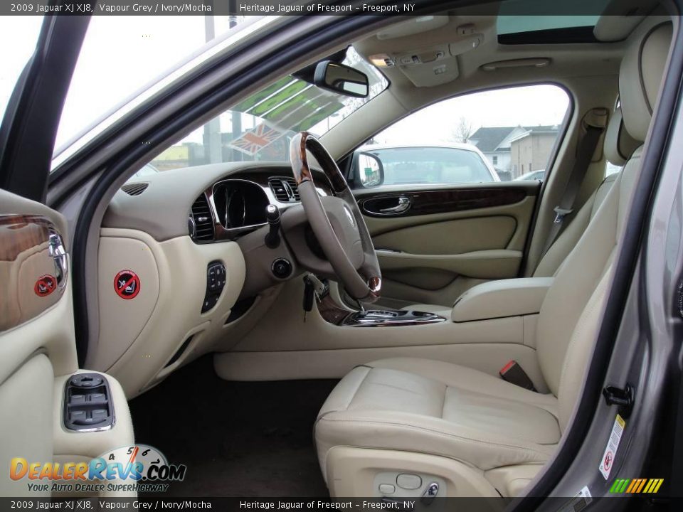 2009 Jaguar XJ XJ8 Vapour Grey / Ivory/Mocha Photo #13