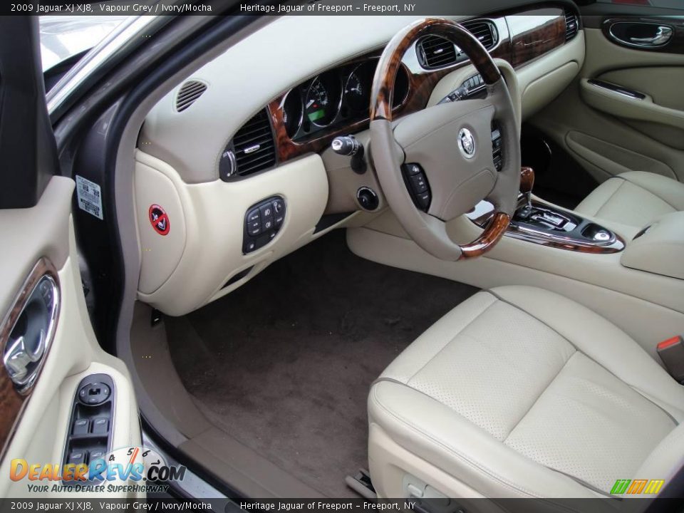 2009 Jaguar XJ XJ8 Vapour Grey / Ivory/Mocha Photo #14